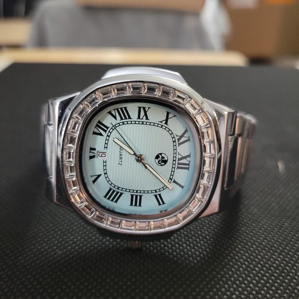 No-brand Men's Blue and Silver Watch
